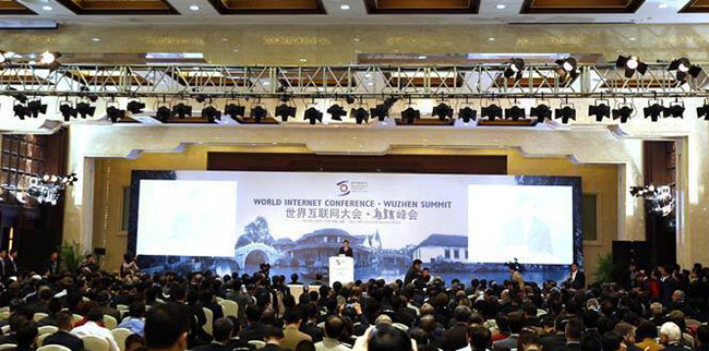 首届互联网大会中，马化腾聚焦“谁将颠覆微信”